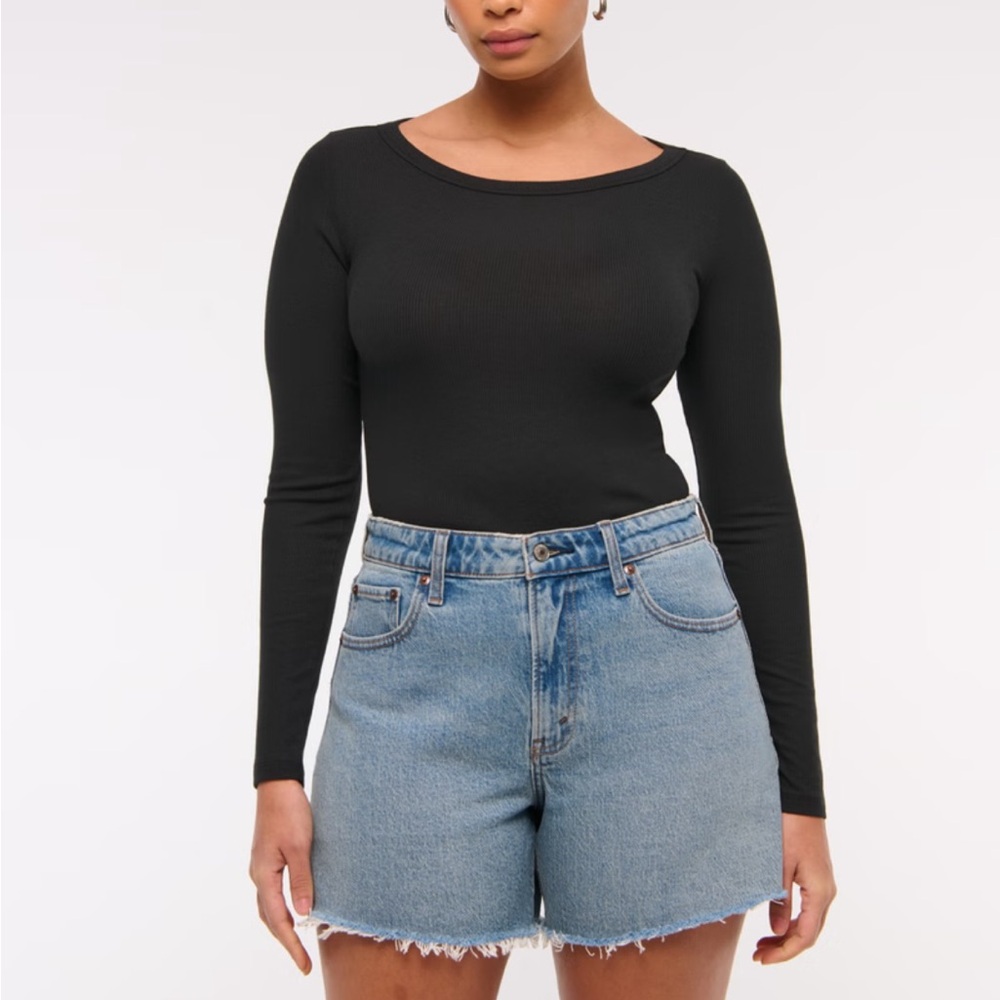 Abercrombie Curve Love High Rise Dad Short
